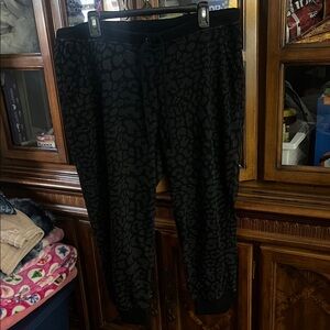 Nike Women's Black Patterned Joggers